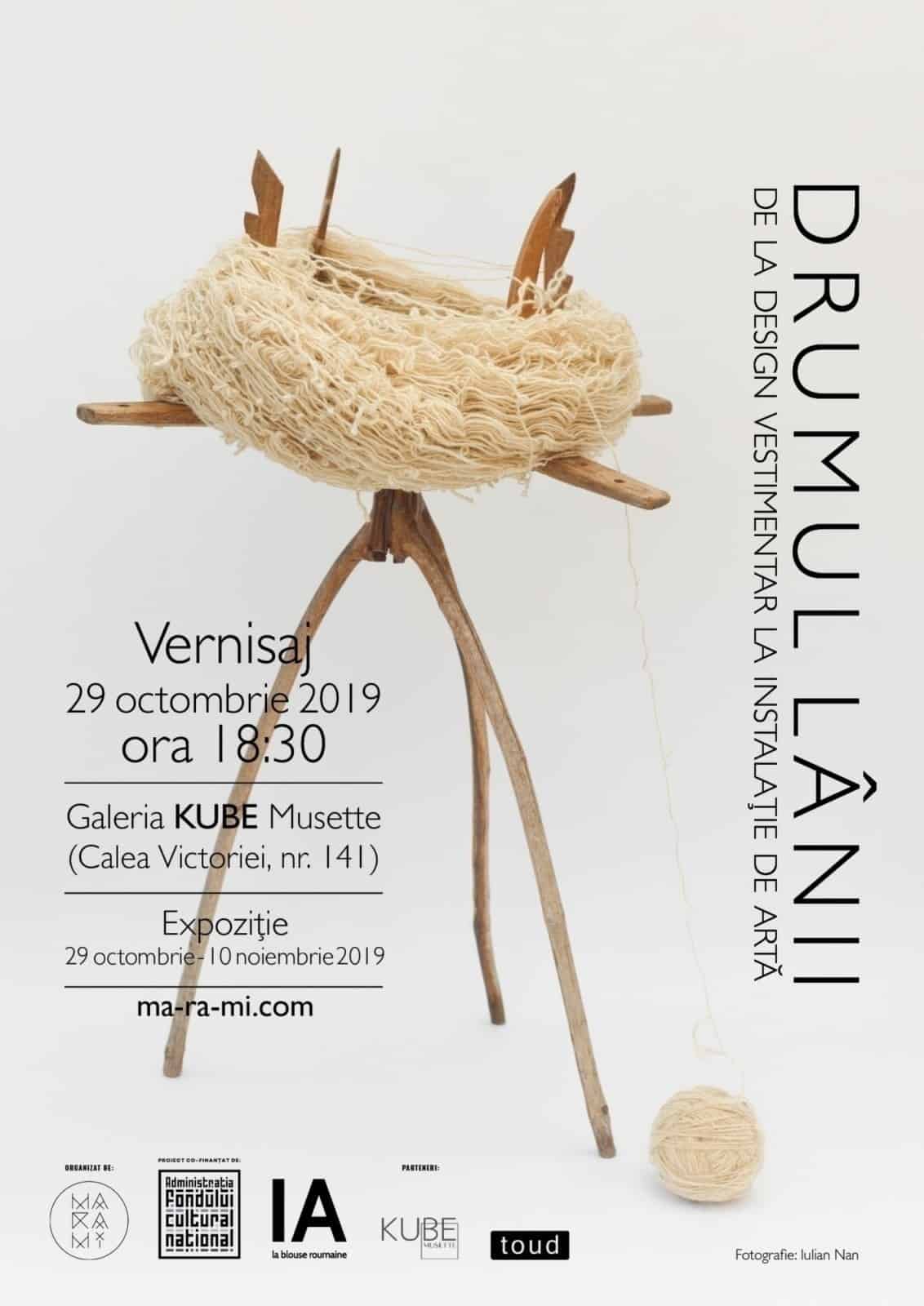 Afis Drumul lânii de la design vestimentar la instalație de artă vernisaj